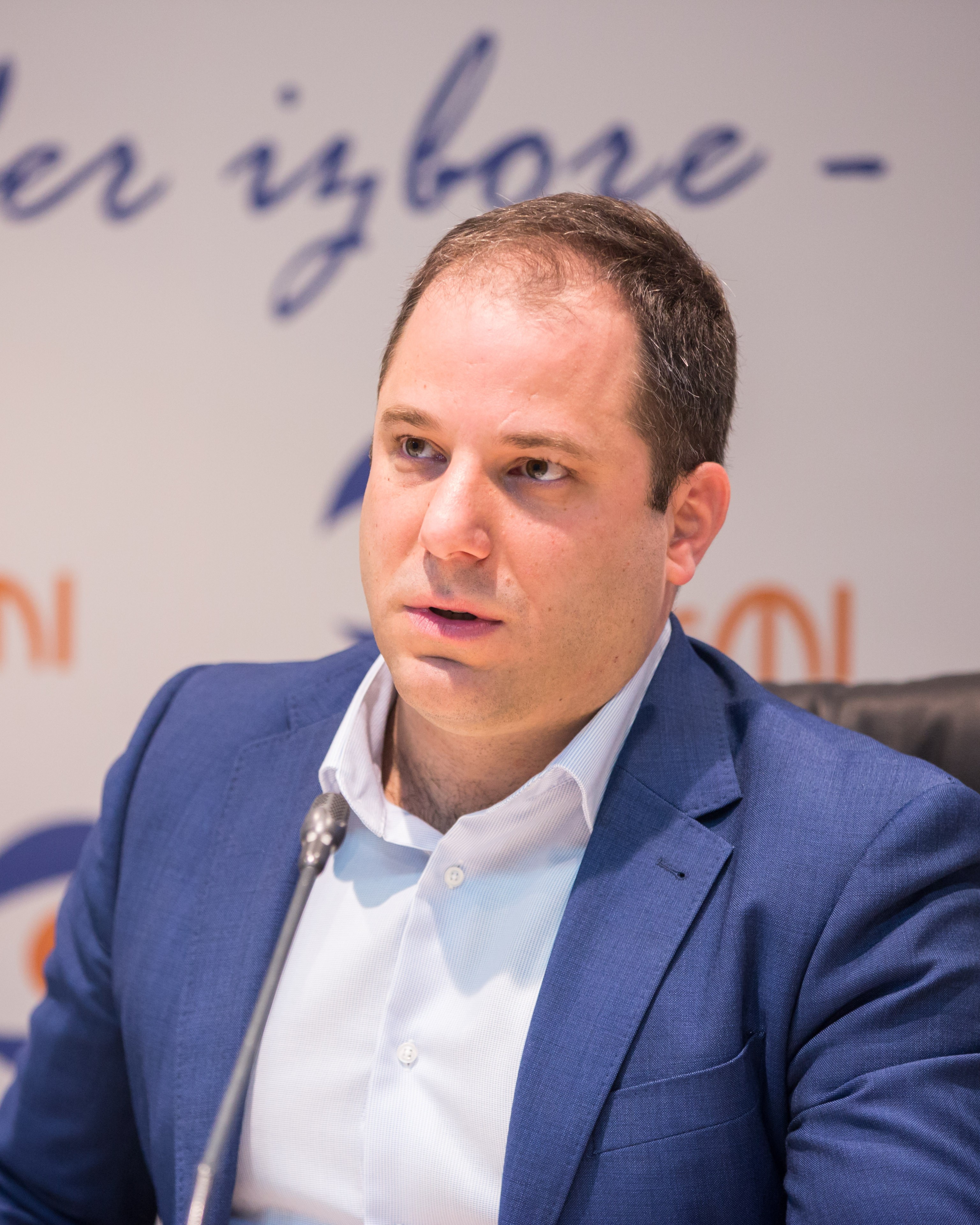 Prof. Miloš Vukanović